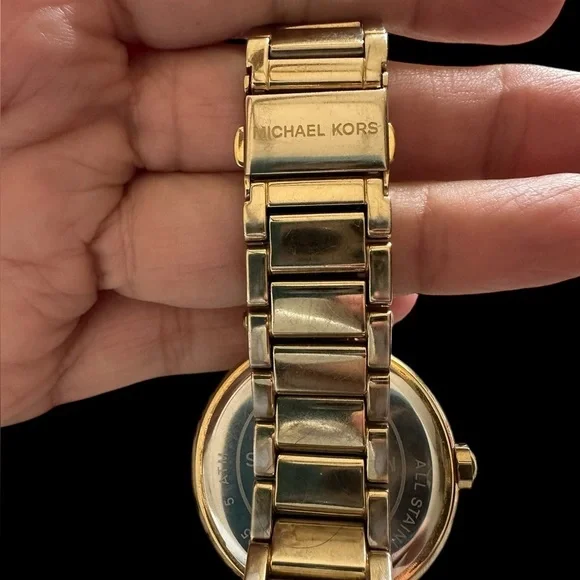 Michael Kors MK 5780 Watch - Picture 4 of 6